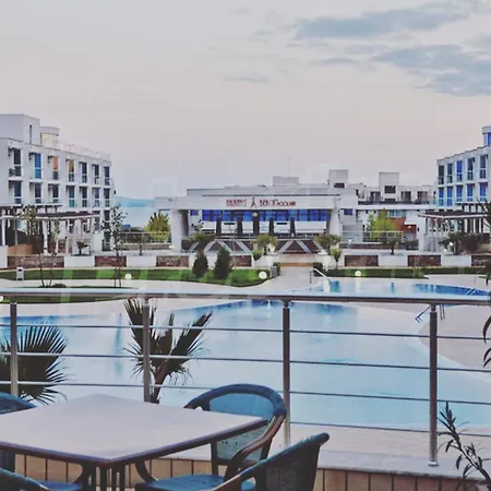 Aparthotel Atlantis Sea View