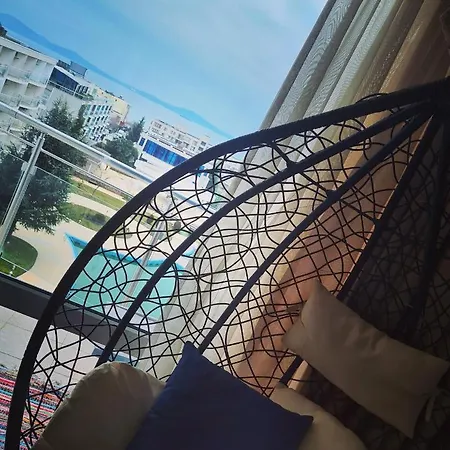 Atlantis Sea View 4* بورغاس