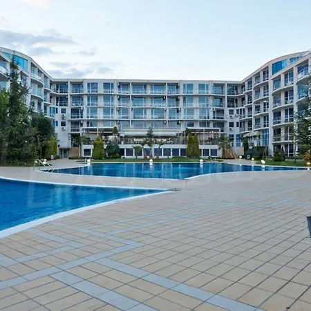 Atlantis Sea View מלון דירות בורגאס