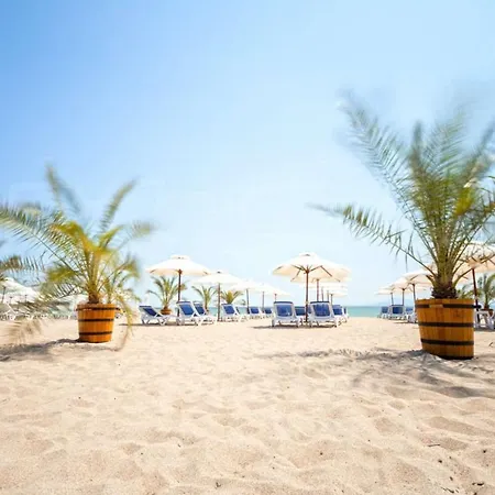 מלון דירות Atlantis Sea View בורגאס